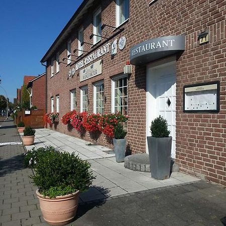 Hotel Zur Dicken Eiche Munster  Exterior photo